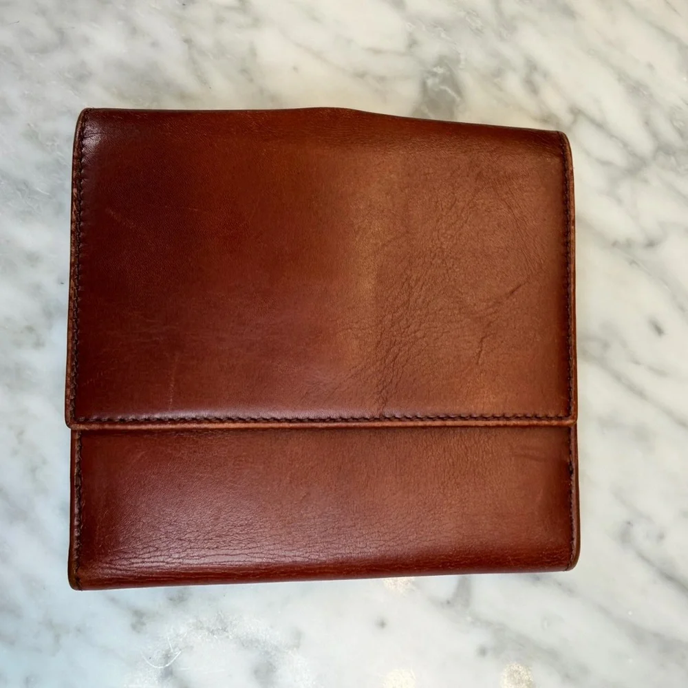 Salvatore Ferragamo Rich Brown Wallet with Gold Clasp EUC - Picture 2 of 6